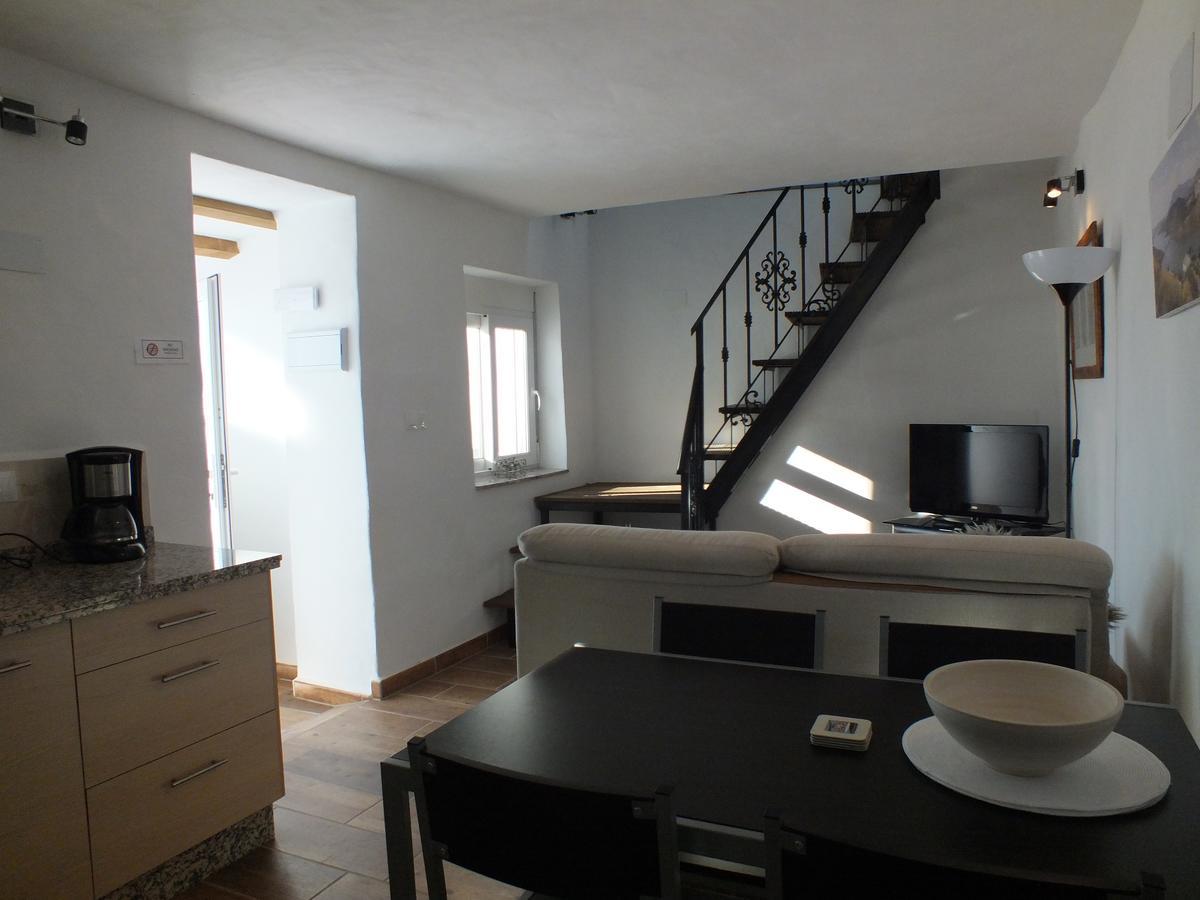 Kayenne Holiday Rentals Iznájar Eksteriør billede